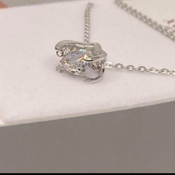 Beautiful Floating Stone Pendant - Picture 7 of 8